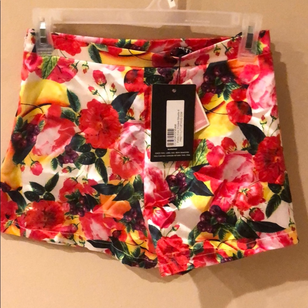 Petite pink printed shorts